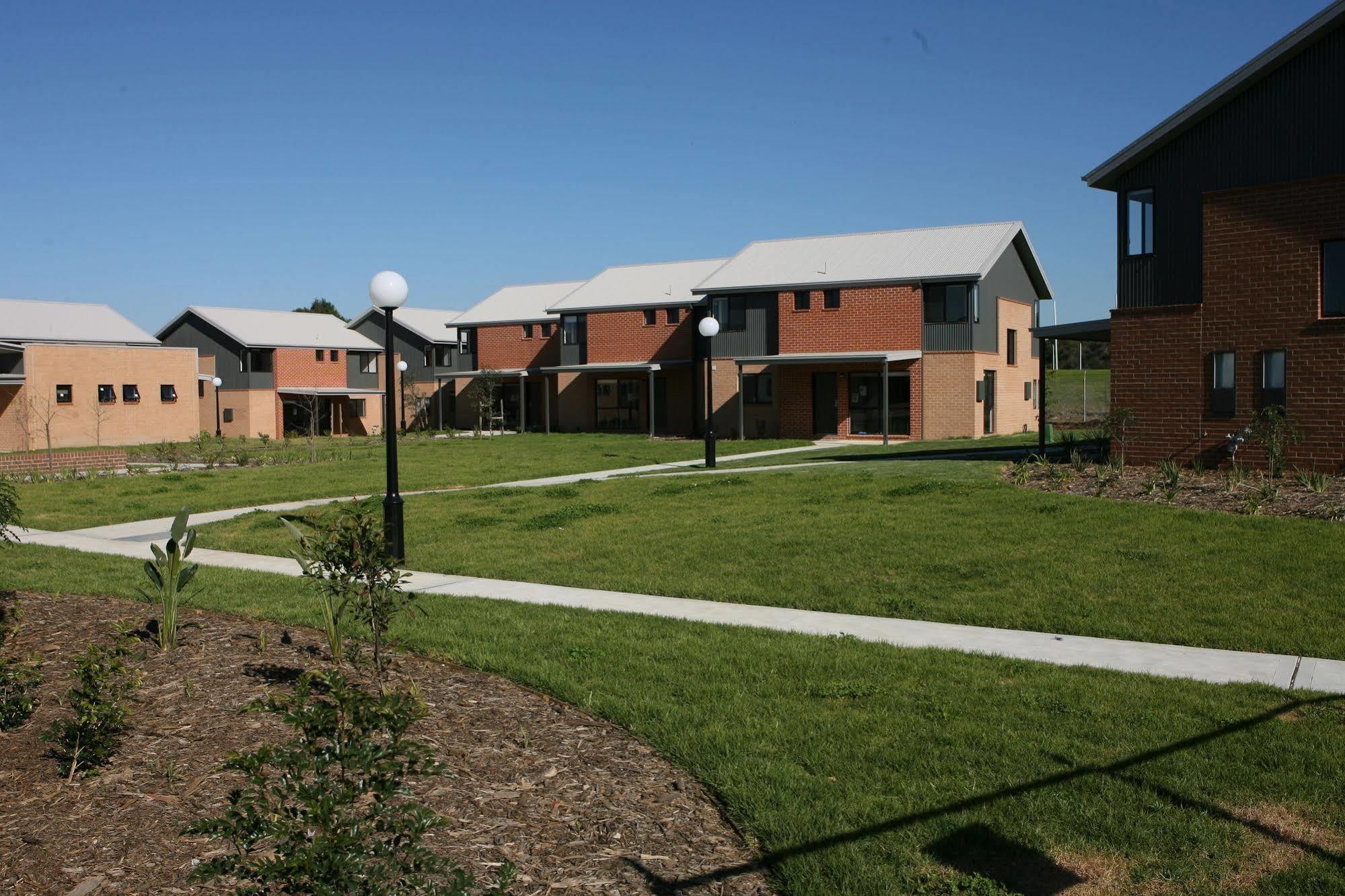 Macquarie Village Aparthotel 3*