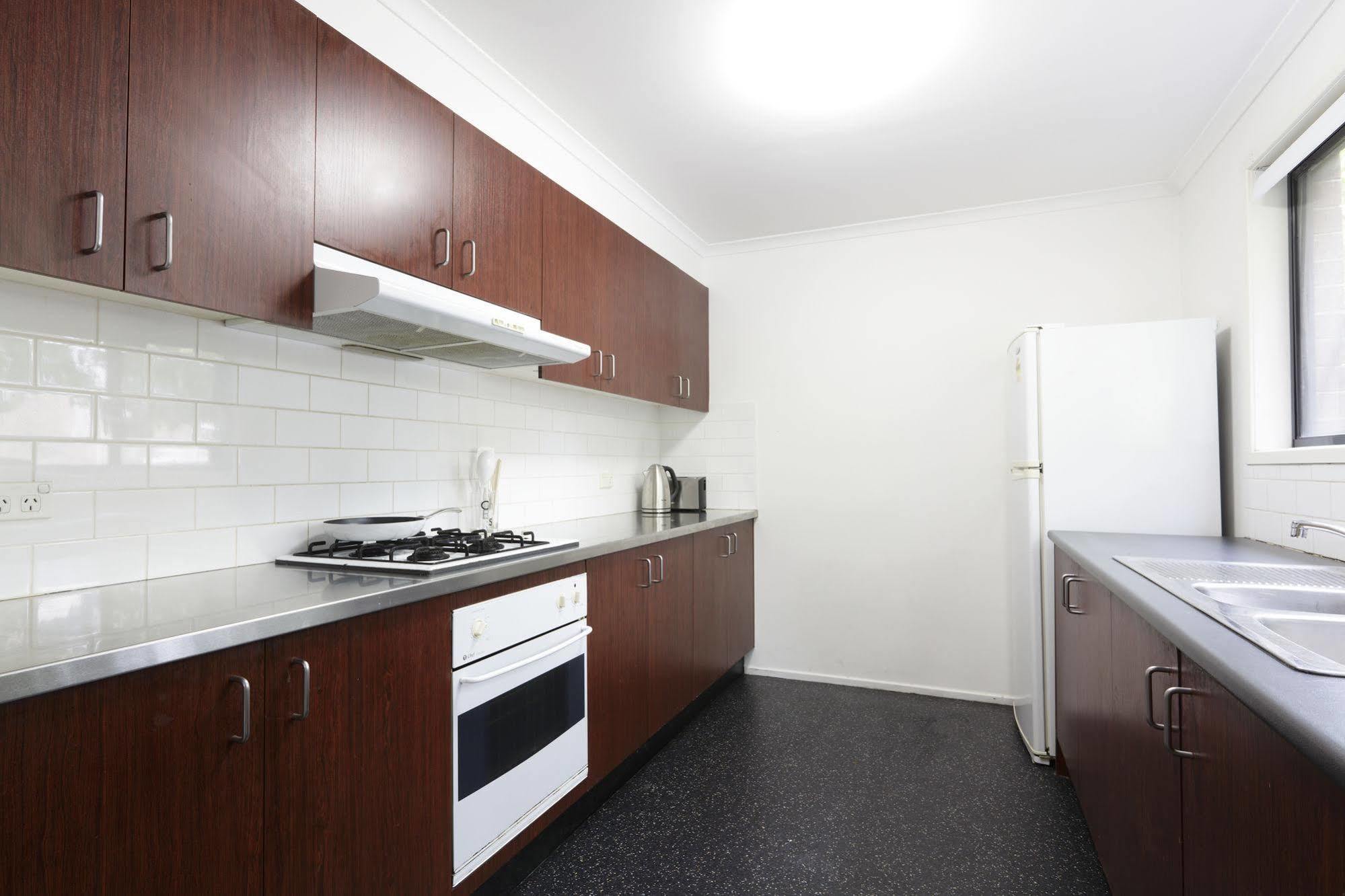 Macquarie Village 3* Sydney