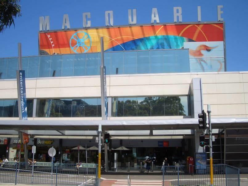 Macquarie Village 3* Sydney